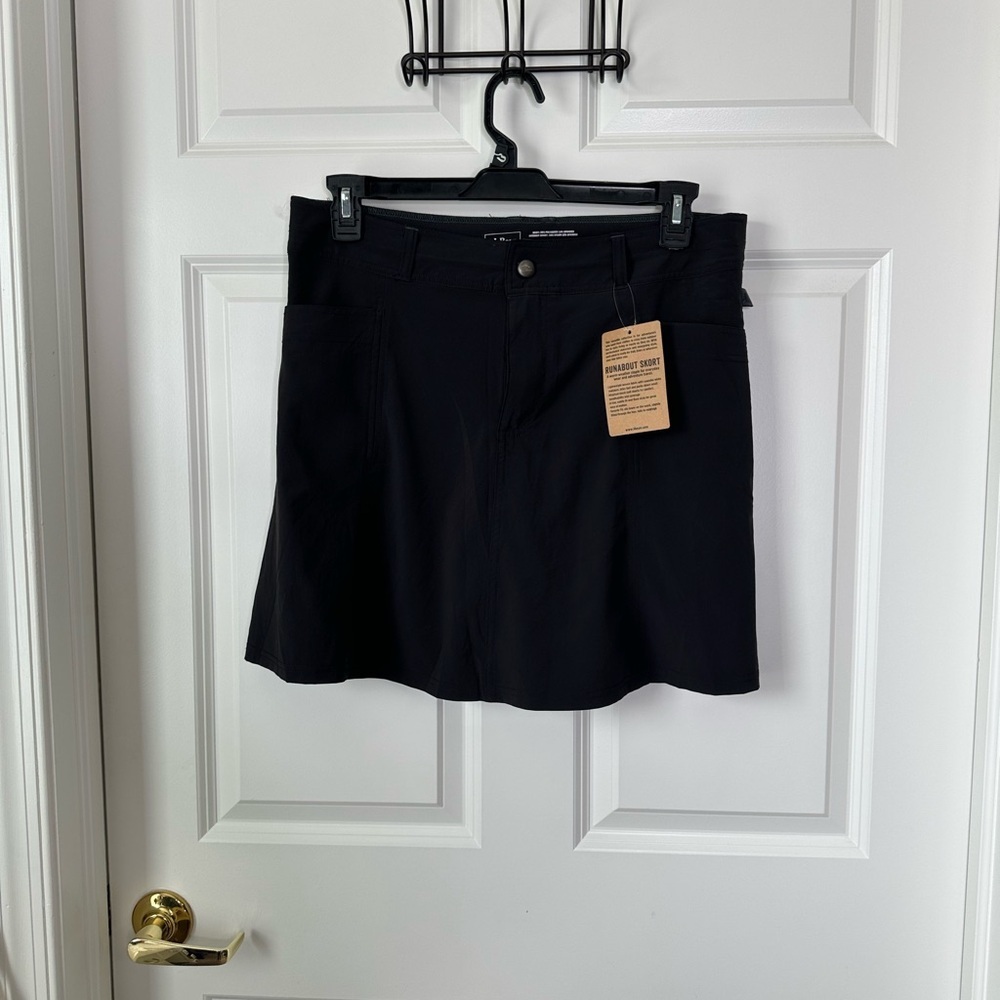 L.L Bean Classic Black 18.5” Runabout Skort Women’s Size 12